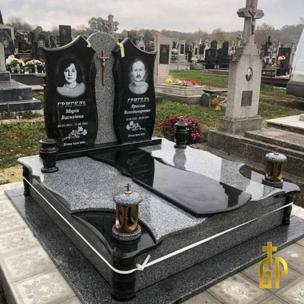 Реальний приклад подвійного пам’ятника. На основі моделі №25