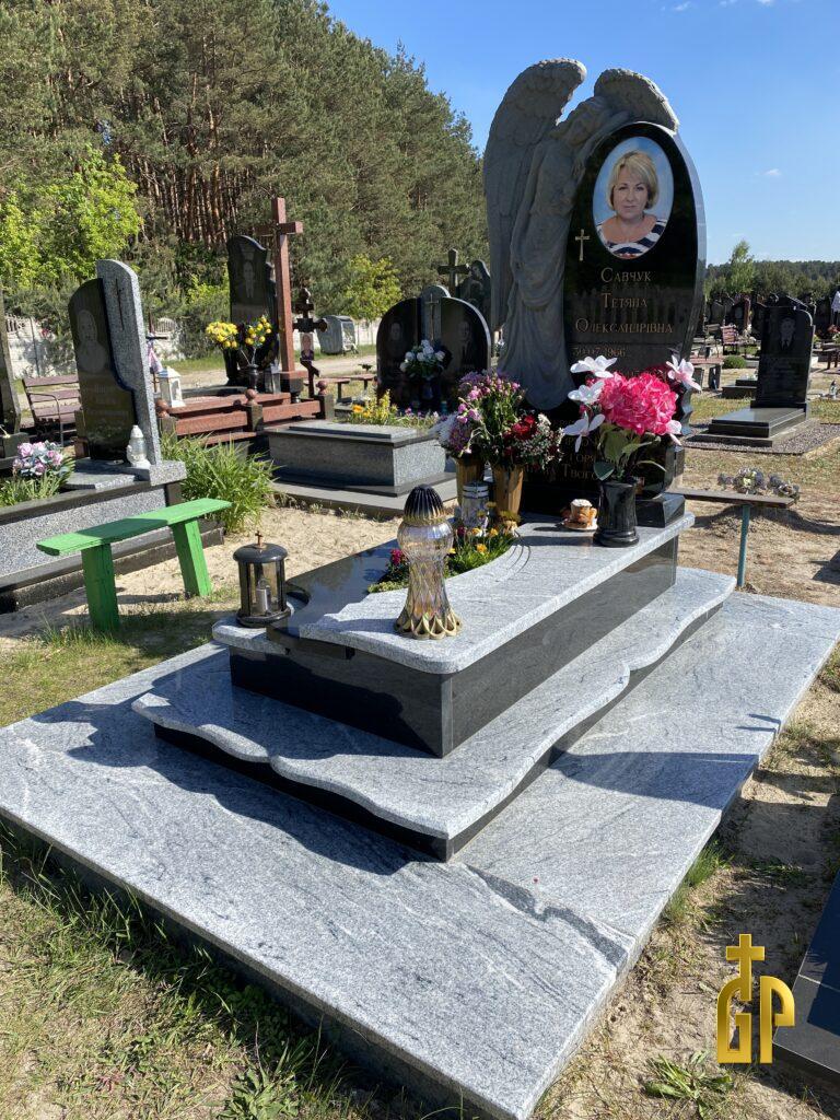 Одинарний пам'ятник №8