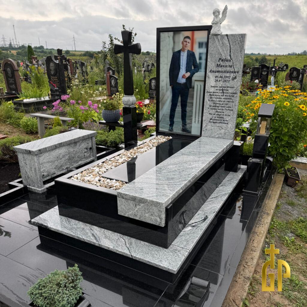 Військовий пам’ятник – №12